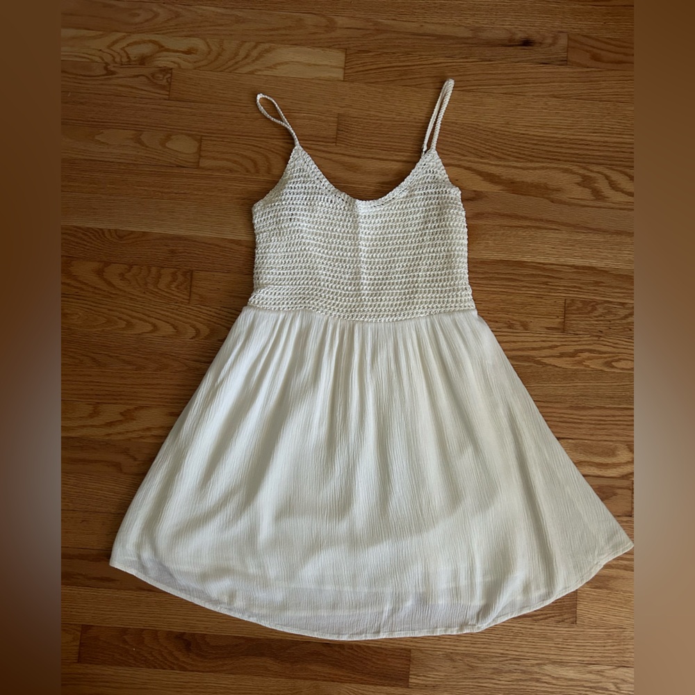 White Sleeveless Crochet Dress